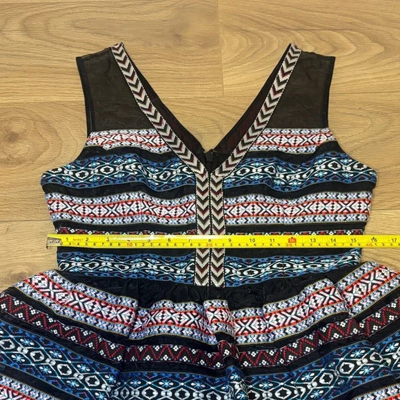 Bebe Fable Stripe Fit and Flare Mini Dress size 8 - Picture 4 of 12